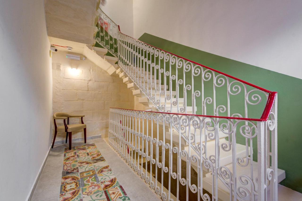 Отель Casa Domenico 8 Валетта Экстерьер фото